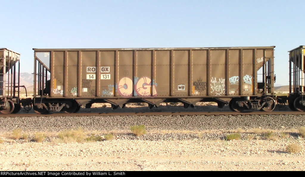 WB Unit Loaded Hooper Frt at Erie NV W-MdTrnSlv-Pshrs -38